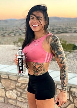 Claudia Gadelha